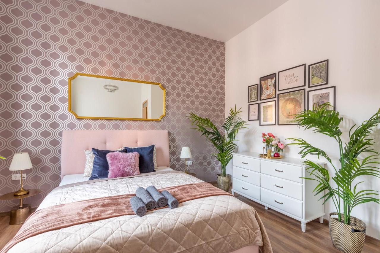 Explore Budapest From A Luxurious Cozy Apartment Esterno foto