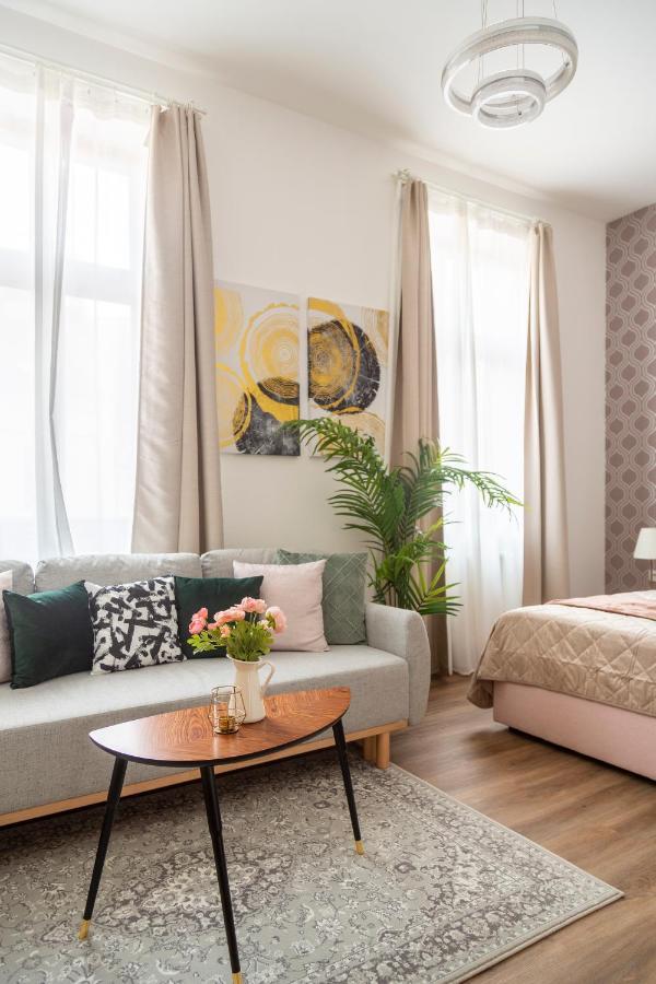 Explore Budapest From A Luxurious Cozy Apartment Esterno foto