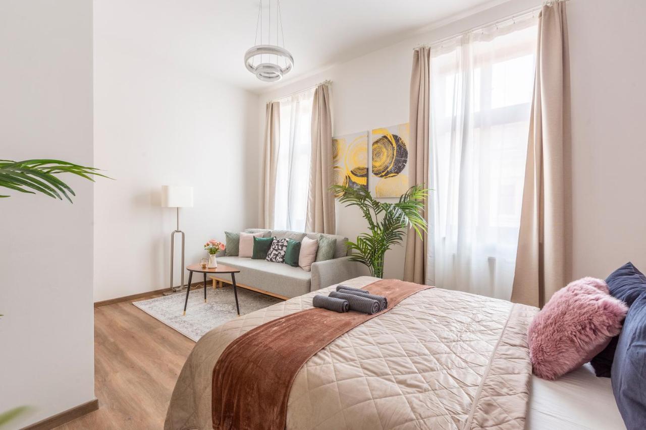 Explore Budapest From A Luxurious Cozy Apartment Esterno foto